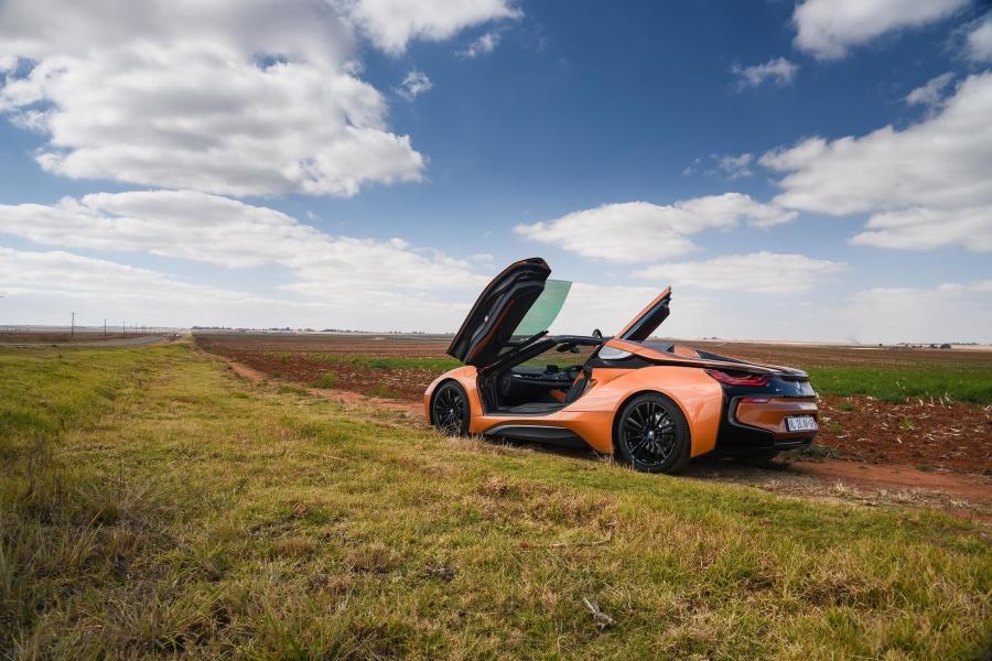  BMW i8 Roadster (I15) 2018 года  (ZA) (фото 20 из 44)